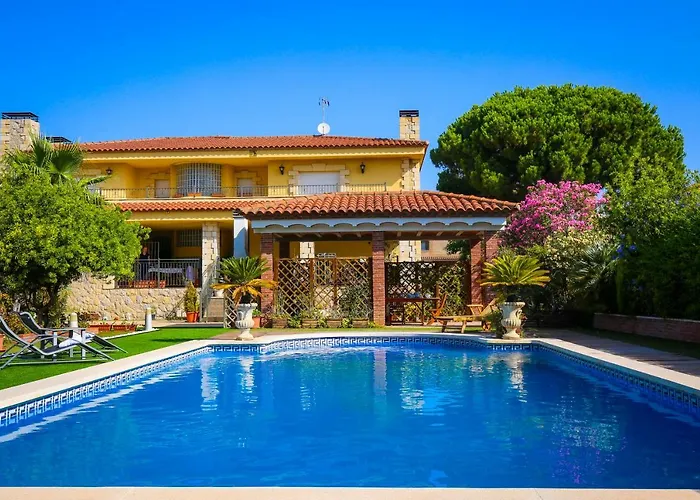 Magnifica Planet Costa Dorada فيلة كامبريلس